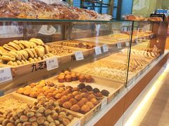 面包甜点陈列柜-九芝斋(解放路店)