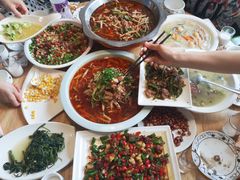 -兔行天下-鸿鹤鲜锅兔(中海国际店)