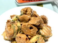 黄瓜拌油条-梅飞酒家(桑园路店)