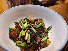 -廖师傅大蒜炒腊肉(袁家岭店)