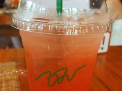 -Chom Cafe and Restaurant