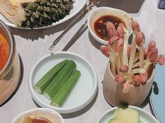 -雍容荟帝王蟹活龙虾展台自助(IFS黑金店)