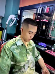 点击看大图 -鸿運 BARBER SHOP男士理发馆