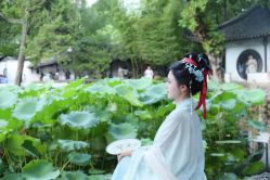 -一揽芳华汉服旗袍体验馆(拙政园店)