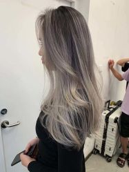 -MODEL'S HAIR