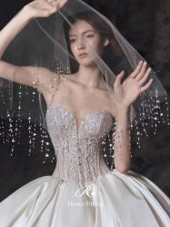点击看大图 -Renee芮亦婚纱