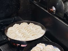 鲜肉煎饺-无名氏宵夜小摊(祝家三姐妹馄饨店)