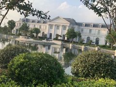 -上海玫瑰园度假酒店