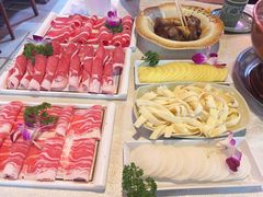 -羊家胡同·龙虾烧烤火锅(龙汇路店)
