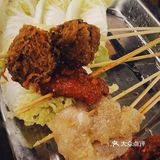 神奇的山上深夜食堂感～看见那种老摊儿就觉得高兴～而且