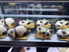 -雍容荟帝王蟹活龙虾展台自助(IFS黑金店)