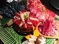 -山川小町·极番烧肉(新地假日广场店)