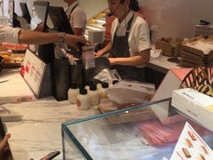 -万利隆·活力烘焙(人民路店)