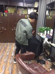 -镁连社·美联社