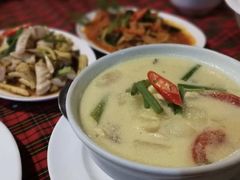 绿咖喱鸡肉汤-Raya Father Restaurant