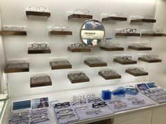 -翰佐蔡司小乐圆·依视路星趣控·暴龙眼镜折扣店