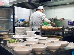 -老西白点心店