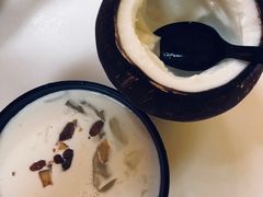 -志龙皇冠吃货椰子铺