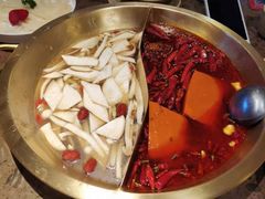 -小龙坎火锅(湖滨银泰in77店)