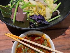 -万记麻辣烫国展总店