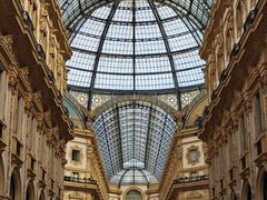 -文艺复兴百货(米兰大教堂广场店)