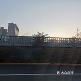 帝都的朝阳中......