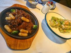 -八府香鸭·啫啫煲(华山路店)