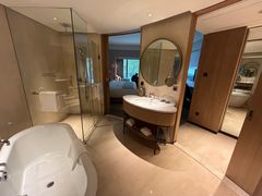 -上海佘山世茂艾美酒店