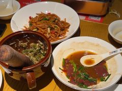 -爱碗亭·鲜炒湖南菜(壹城中心店)
