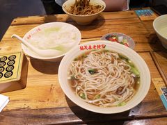 骨汤杂酱面-协茂森老钟家(保利店)
