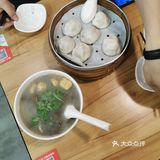因为赶时间，下地铁看到家店就直接进去了 环境