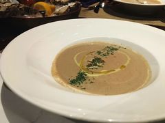 蘑菇汤-YUE·6·西式融合餐厅(外滩六号店)