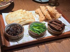 烙饼卷散子-馋嘴猫•北京食堂•宵夜(亚运村店)