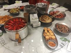 -巴厘龙虾·榜首油焖大虾(音乐学院·沿江酒馆店)