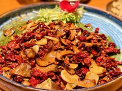 -老滇山寨•云南特色菜•地方菜•民族风情歌舞表演(金碧店)
