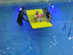 -爱乐游亲子游泳俱乐部