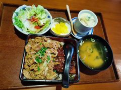 鳗鱼牛肉双拼定食-有喜屋·深夜食堂(北京西路店)