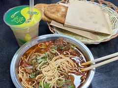 -薛记襄阳香辣牛肉面(平安路店)