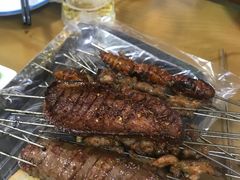 -亨利烧烤(理想山店)