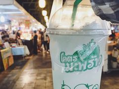 -席娜卡琳火车铁道夜市