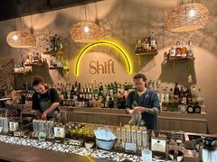 -Shift cocktail bar鸡尾酒吧