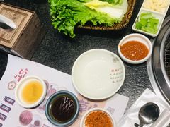 -草家酱蟹炭火烤肉店(珲春南路一店)