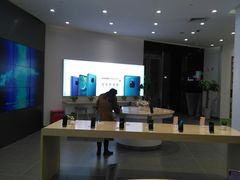 -华为授权体验店(中山公园来福士)