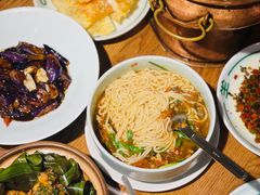 招牌小锅米线-一坐一忘云南菜(嘉里中心店)