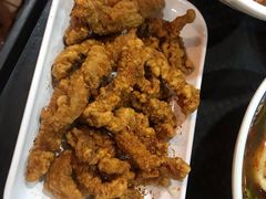 -爆炸头阿姨小四川正宗川味小吃(无任何分店)