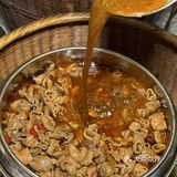 太好吃了！挑挑肥肠！鸭血面！奶豆腐！根本夸不完！