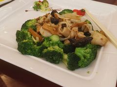 西蓝花扒双菇-东江海鲜酒家(艺都分店)