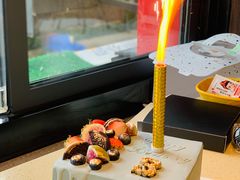 灰色系牛乳生日蛋糕-斑马叔叔甜品