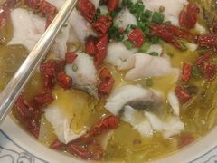 招牌酸菜鱼-东江渔村·古典园林·30年粤菜老字号(太和店)