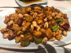 宫保鸡丁-眉州东坡·熊猫主题餐厅(枫蓝店)